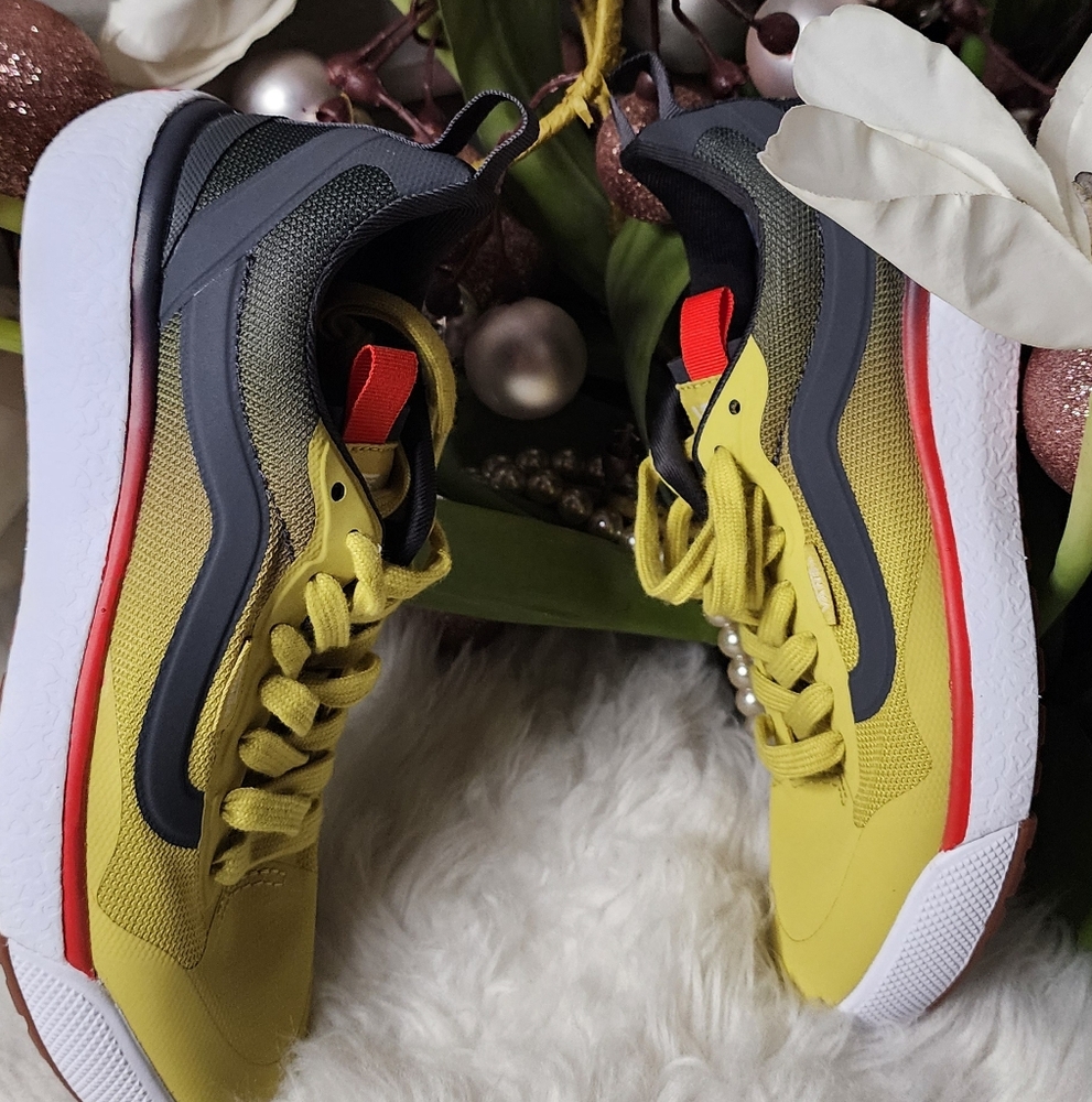 Vans MTE UltraRange EXO women Shoes Sulphur size7 new